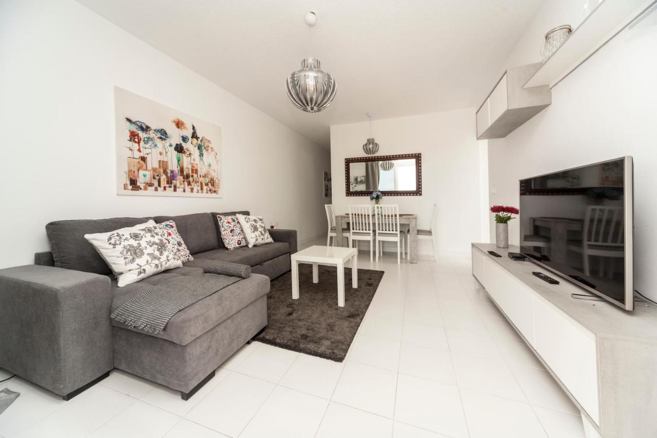 Luxury Suite Sea Front II Playa Honda  Bagian luar foto